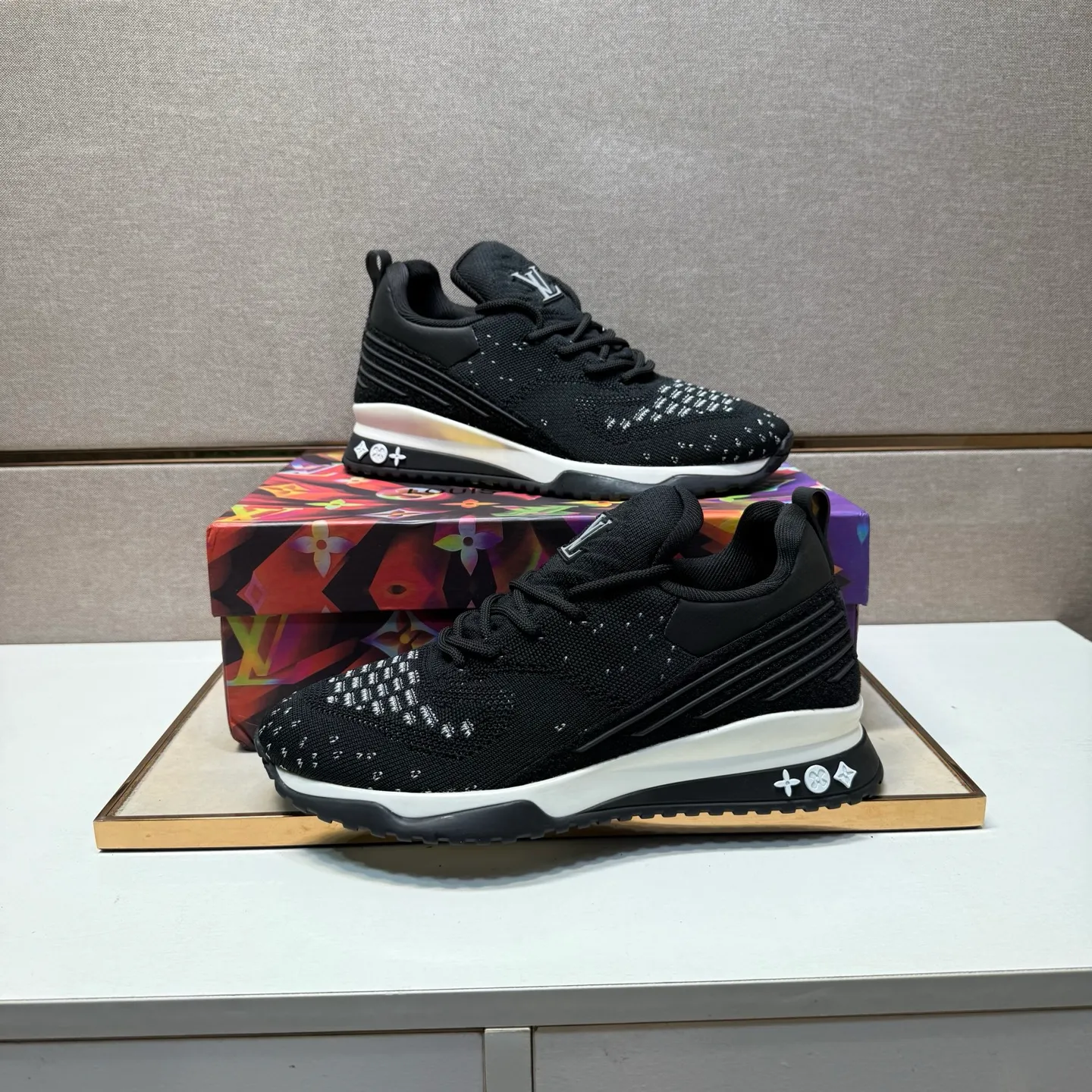 ⬛️Men's shoes 💰p480 [LV～] Men's casual shoes 2025z cabinet sales simultaneously 🔶Size: 38-44 #️⃣ 🔷7 colors🔜The upper is made of multi-material splicing➕Mesh lining, comfortable and breathable, sole: original comfortable and wear-resistant outsole, ⚠️real thing📱photographed🎬real thing is better📢📢📢